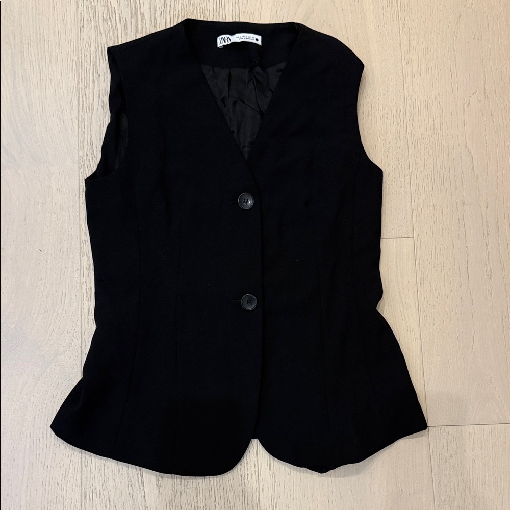 Zara Black Buttoned Vest Small
